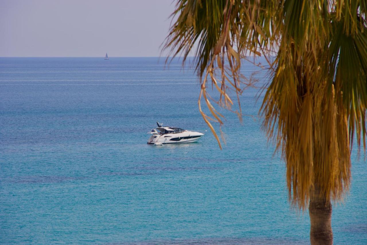 "Dans Les Toits De La Ville" Plein Centre Et Mer Menton Exterior photo